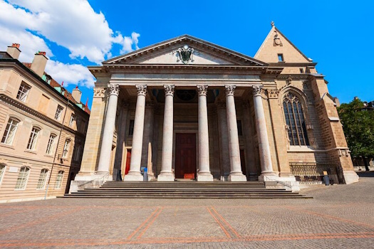 Kid-Friendly Private Tour of Geneva City Wonders for Families-Fly Girl Travel